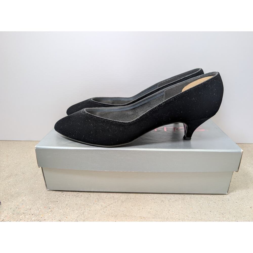 Vintage Black Velvet Kitten Heel Pumps Size 8 Coloriffics 90s Whimsigoth Prom